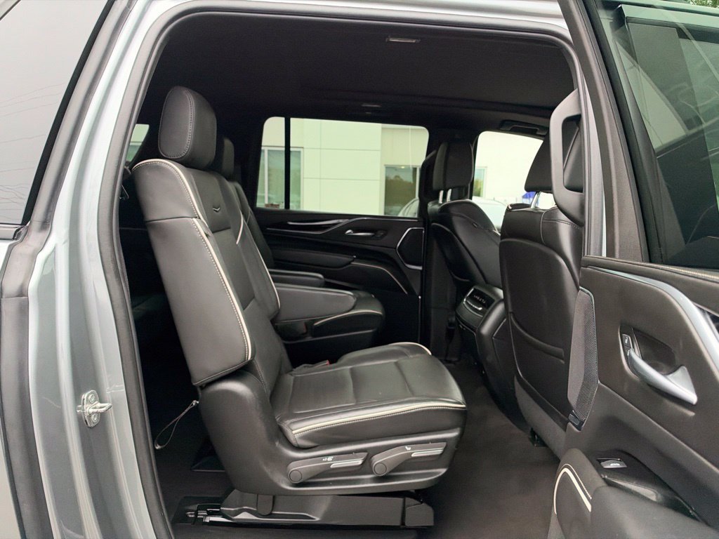 Used 2024 Cadillac Escalade ESV Sport RWD image 21