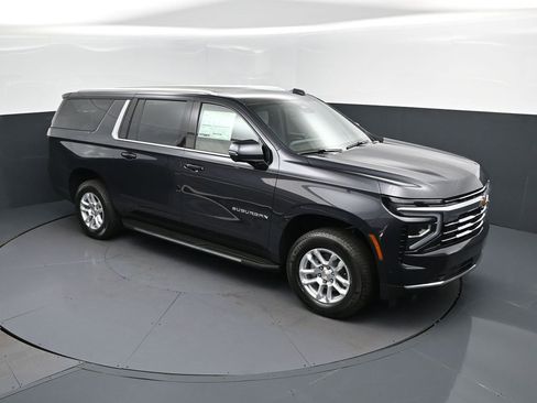 New 2026 Chevrolet Suburban LT w/ Comfort Package image 37