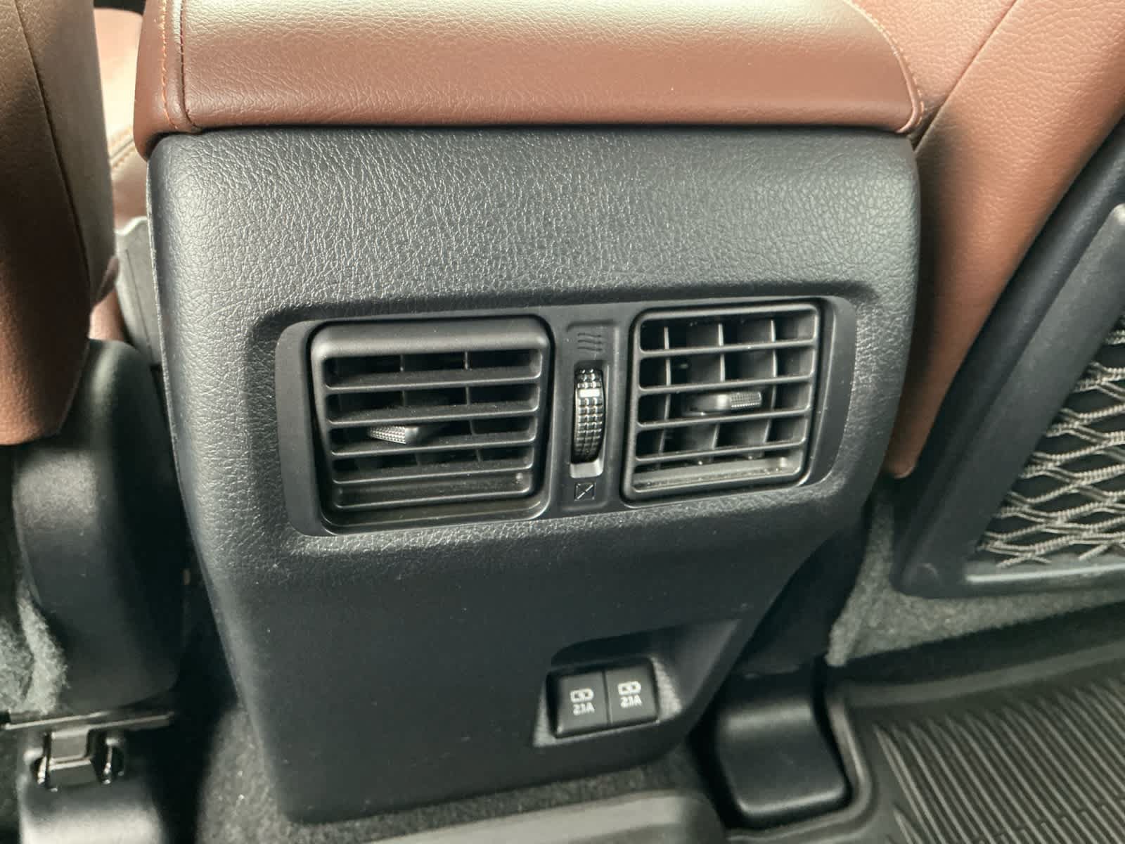 Used 2022 Toyota 4Runner Limited AWD/4WD image 19