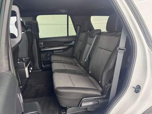Used 2018 Ford Expedition XLT w/ Cargo Package image 12