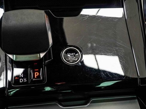 Used 2025 Land Rover Range Rover Sport SE AWD/4WD image 22