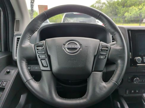 Used 2024 Nissan Frontier SV w/ SV Convenience Package RWD image 19