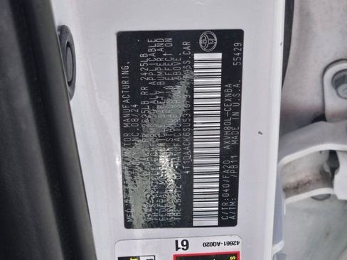 Used 2025 Toyota Camry LE FWD image 33