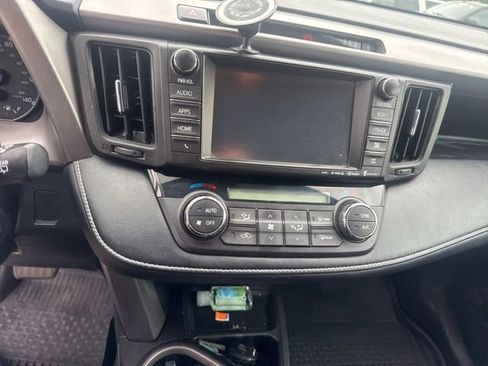 Used 2017 Toyota RAV4 XLE w/ Premium Special Value Package AWD/4WD image 26