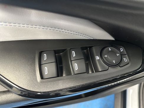 Certified 2025 Chevrolet Trax LT w/ LT Convenience Package image 23