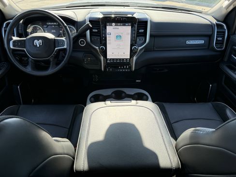 Used 2024 RAM 2500 Laramie image 13