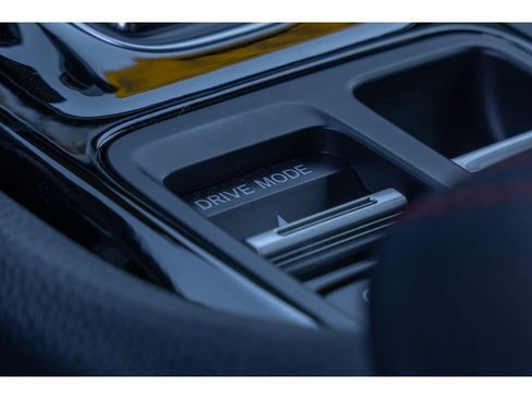 Used 2025 Honda Pilot Black Edition image 29