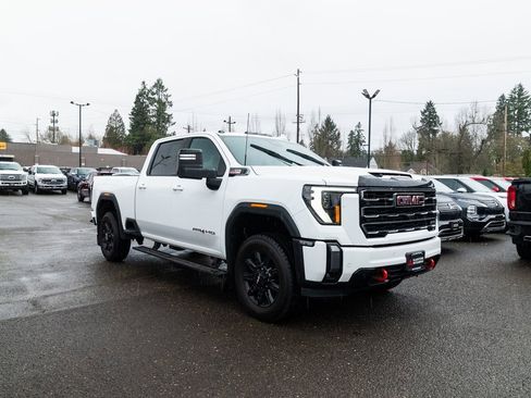 Used 2024 GMC Sierra 2500 AT4 w/ Technology Package image 25