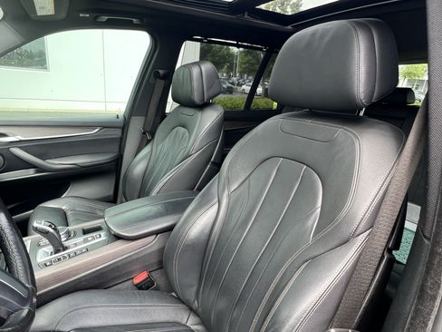 Used 2018 BMW X5 xDrive50i w/ M Sport Package AWD/4WD image 16