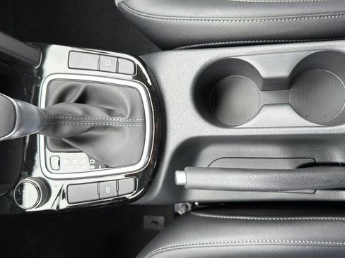 Used 2025 Kia Seltos S image 29