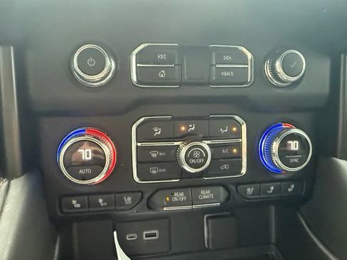 Used 2022 GMC Yukon AT4 w/ Technology Package AWD/4WD image 20