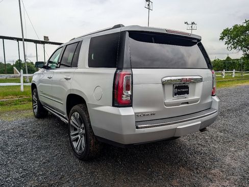 Used 2018 GMC Yukon Denali w/ Denali Ultimate Package AWD/4WD image 8