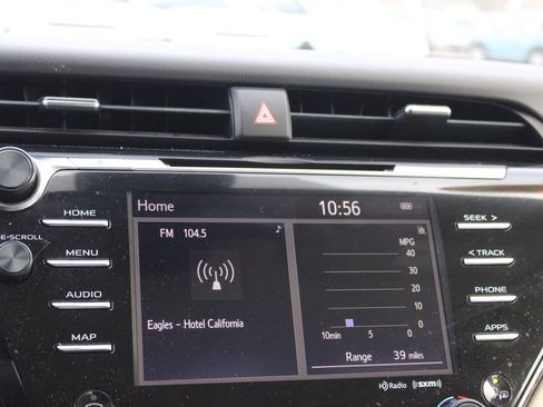 Used 2019 Toyota Camry XLE image 30