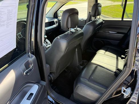 Used 2016 Jeep Compass High Altitude FWD image 17