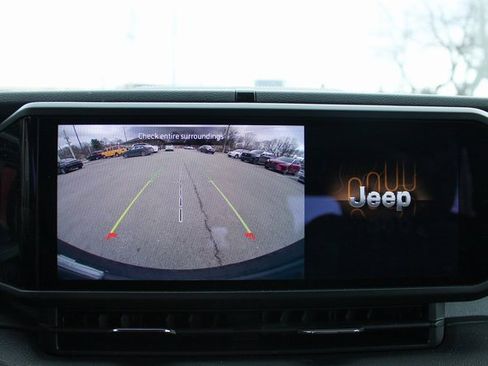 Used 2024 Jeep Wrangler Sport image 22