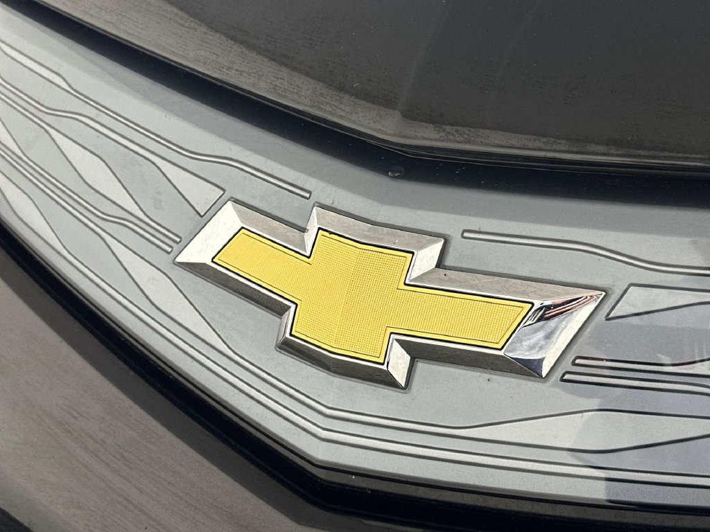 Used 2017 Chevrolet Bolt LT FWD image 31