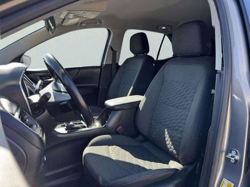 Used 2018 Chevrolet Equinox LT FWD image 22