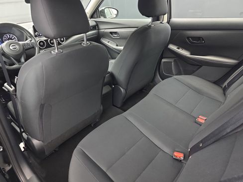 Used 2025 Nissan Sentra S image 34