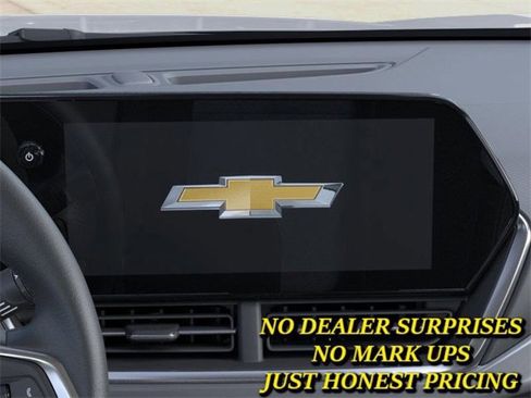 New 2026 Chevrolet Trax LT w/ Driver Confidence Package image 20