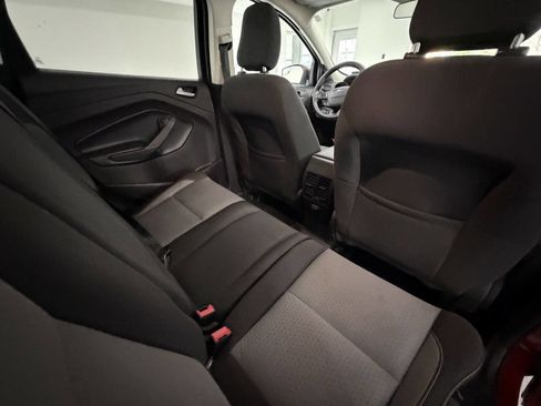 Used 2019 Ford Escape SE image 20