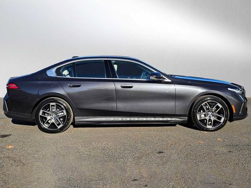 Used 2026 BMW i5 eDrive40 image 33