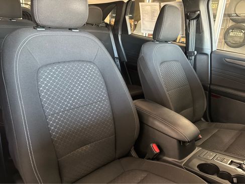 Certified 2024 Ford Escape Active AWD/4WD image 39