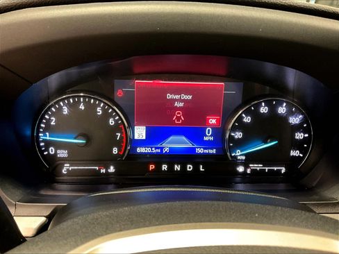 Used 2022 Ford Explorer XLT w/ Equipment Group 202A AWD/4WD image 13