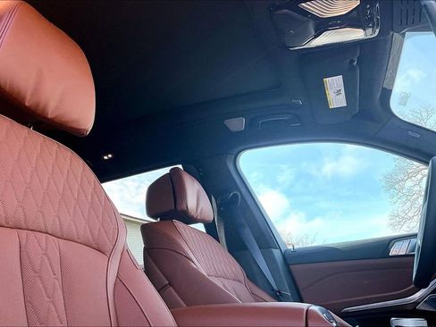 New 2026 BMW X7 M60i image 22