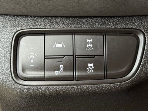Used 2019 Hyundai Santa Fe SE AWD/4WD image 25