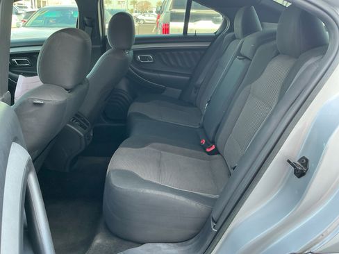 Used 2016 Ford Taurus SEL image 17