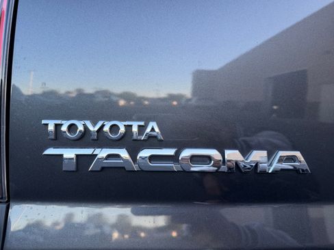 Used 2015 Toyota Tacoma PreRunner image 24