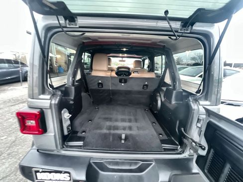 Used 2020 Jeep Wrangler Unlimited Rubicon w/ Dual Top Group image 25