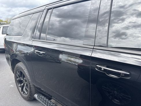 Used 2022 Chevrolet Suburban Z71 w/ Off-Road Capability Package AWD/4WD image 5