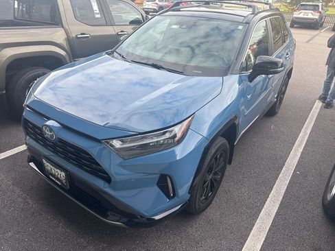 Used 2023 Toyota RAV4 XSE AWD/4WD image 2