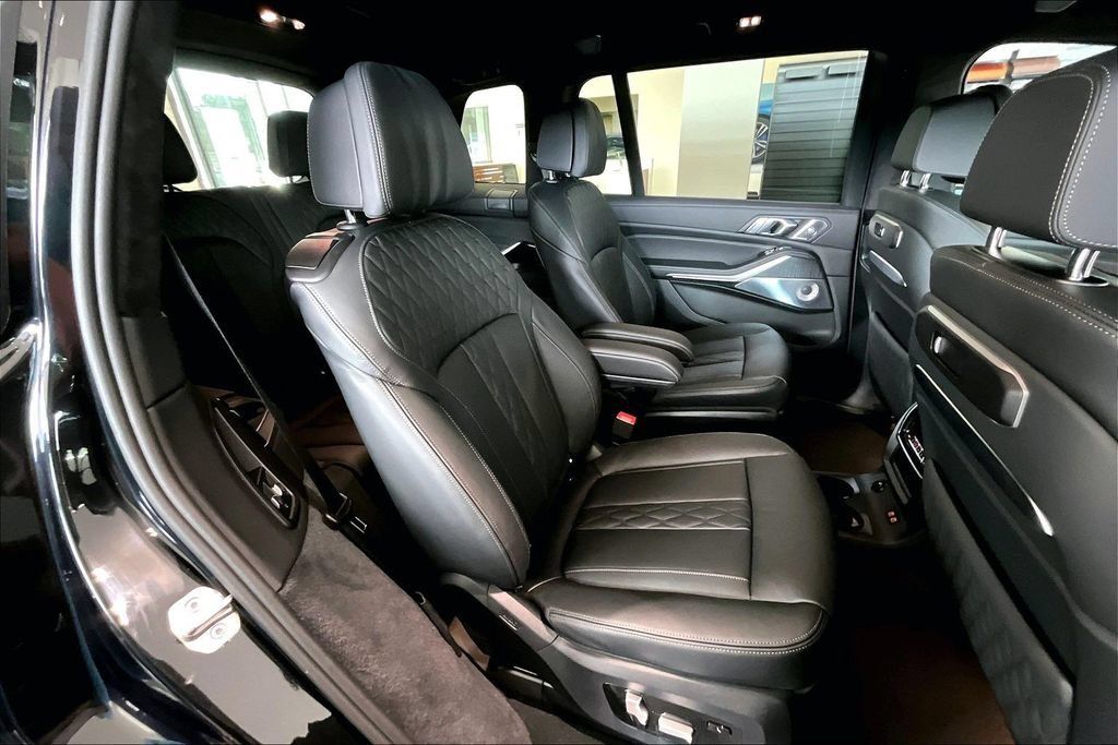 New 2026 BMW ALPINA XB7 AWD/4WD image 22