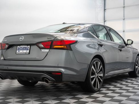 Used 2022 Nissan Altima 2.5 SR FWD image 5