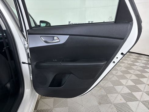 Used 2024 Kia Forte LX image 23