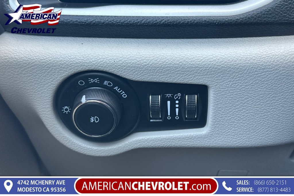 Used 2023 Chrysler Pacifica Touring-L FWD image 37