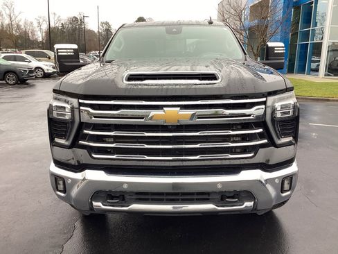 Used 2024 Chevrolet Silverado 2500 LTZ w/ LTZ Plus Package image 6