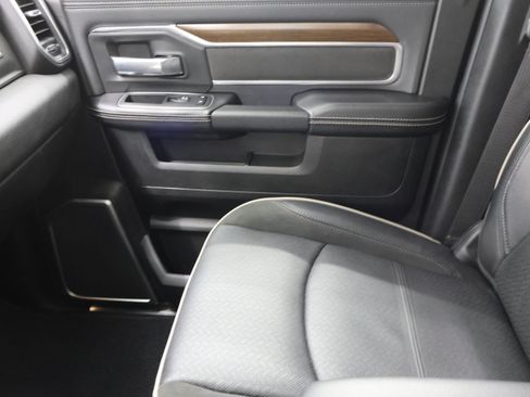 Used 2022 RAM 2500 Laramie AWD/4WD image 13