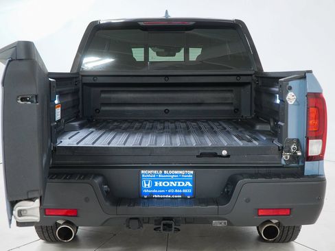 Used 2023 Honda Ridgeline Black Edition image 11