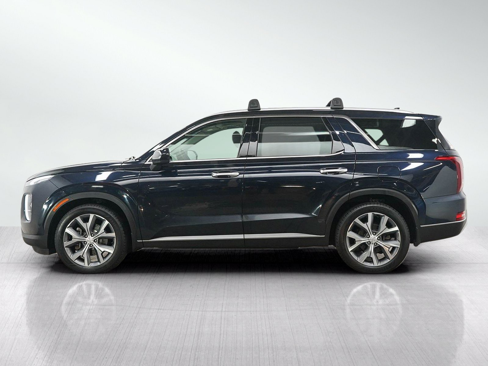 Used 2021 Hyundai Palisade SEL w/ Premium Package AWD/4WD image 2