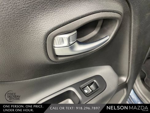 Used 2019 Jeep Renegade Altitude w/ Quick Order Package 22M image 32