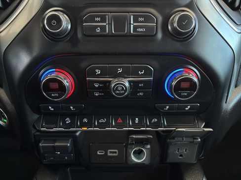 Used 2021 Chevrolet Silverado 1500 LT Trail Boss w/ Convenience Package II image 18