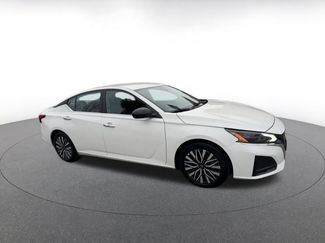 Used 2025 Nissan Altima 2.5 SV video 2