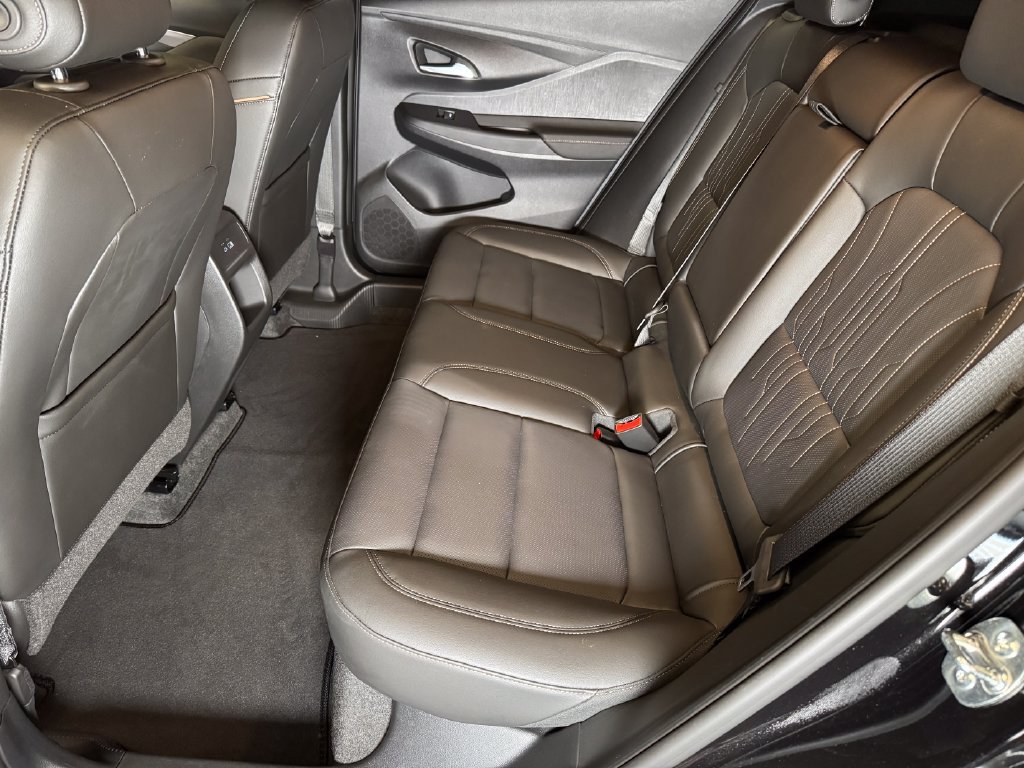 Used 2025 Buick Envista Avenir FWD image 21