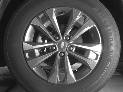 Used 2025 Chevrolet Equinox LT FWD image 12