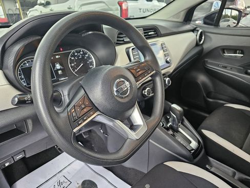 Used 2021 Nissan Versa SV FWD image 17
