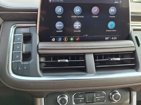 Used 2021 GMC Yukon XL SLT AWD/4WD image 20