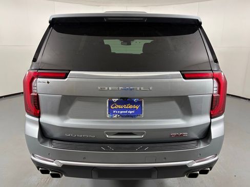 Used 2025 GMC Yukon Denali AWD/4WD image 7